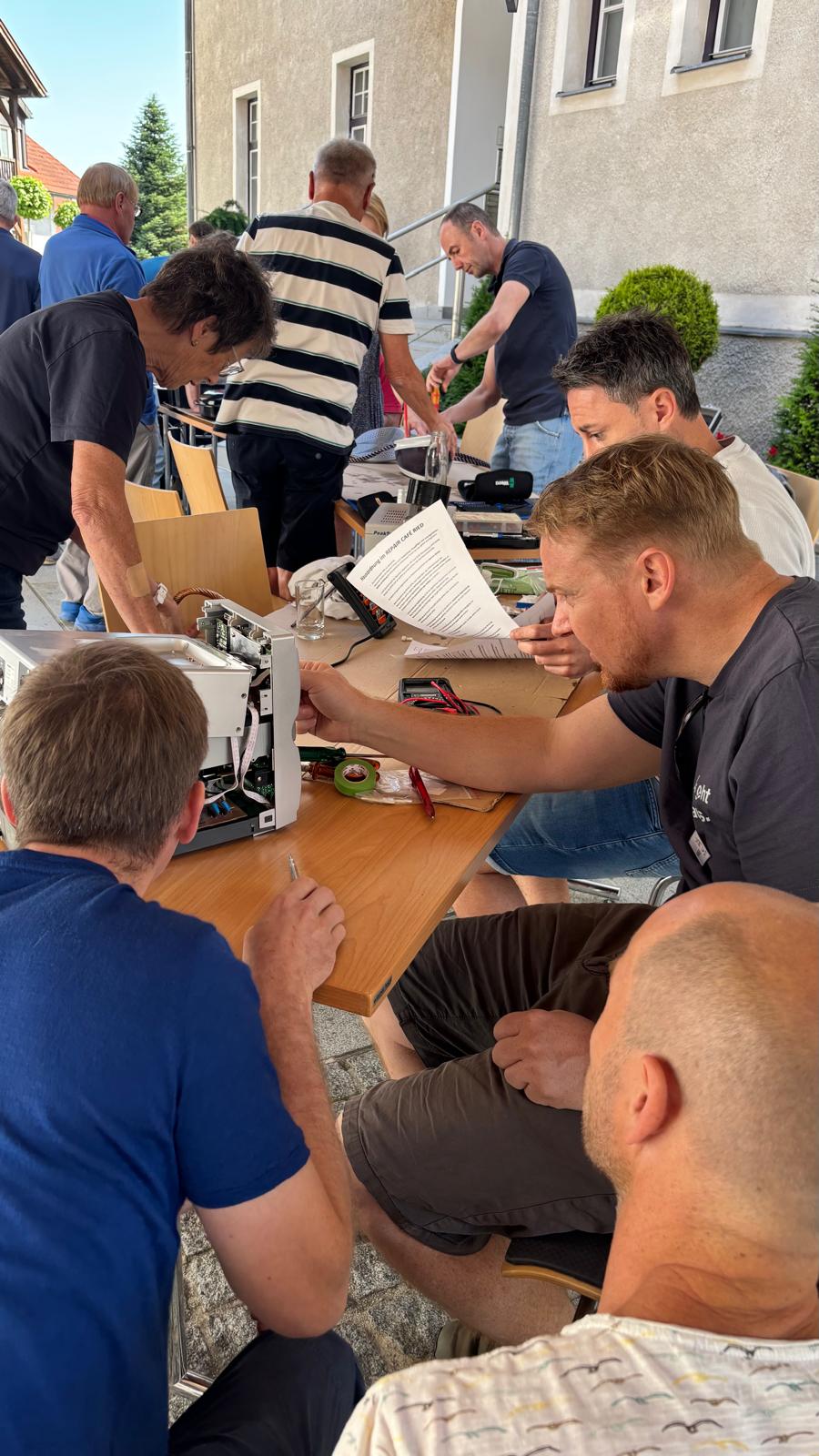 Repair Cafe_C_Bernhard Pointecker (7)